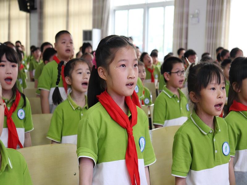 唱队歌 (2).JPG 唱队歌 (2).JPG