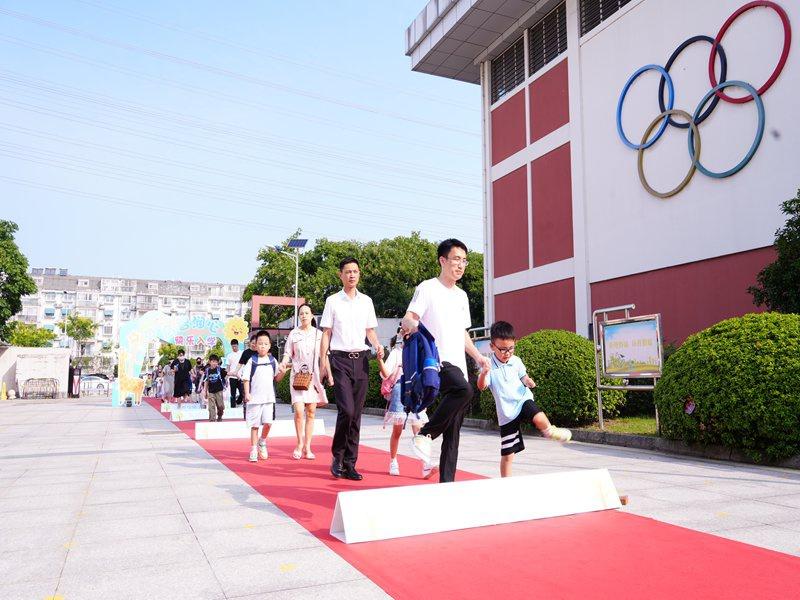 跨一跨 (1).JPG 跨一跨 (1).JPG