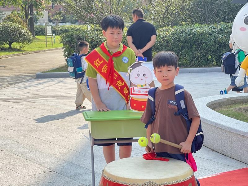 敲一敲 (2).JPG 敲一敲 (2).JPG