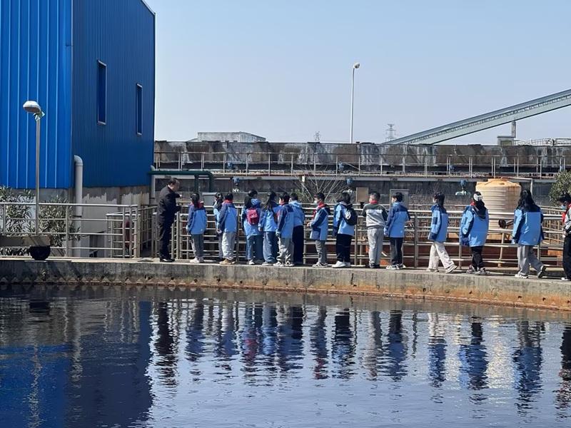 ee9a5f7b-ec33-4ab4-811d-8e5e4491aa89.jpg ee9a5f7b-ec33-4ab4-811d-8e5e4491aa89.jpg