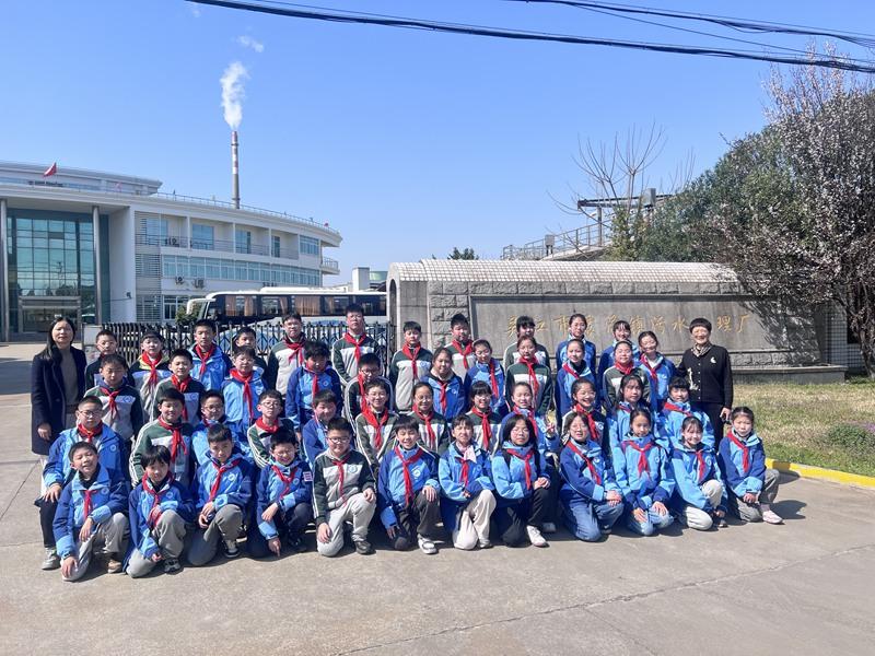 d8eab3e7-cf4b-48d1-9be3-adcaac645497.jpg d8eab3e7-cf4b-48d1-9be3-adcaac645497.jpg